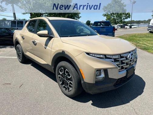 Beige 2023 Hyundai SANTA CRUZ SEL