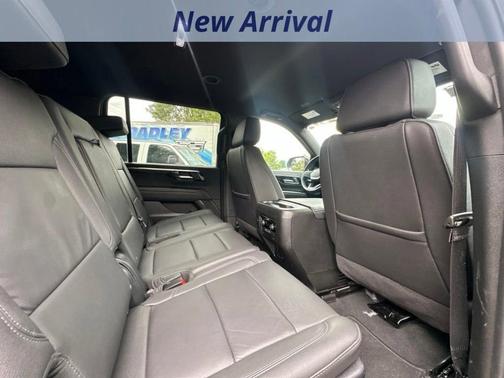 Black 2025 Chevrolet Suburban Z71