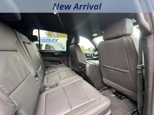 Black 2025 Chevrolet Suburban Z71