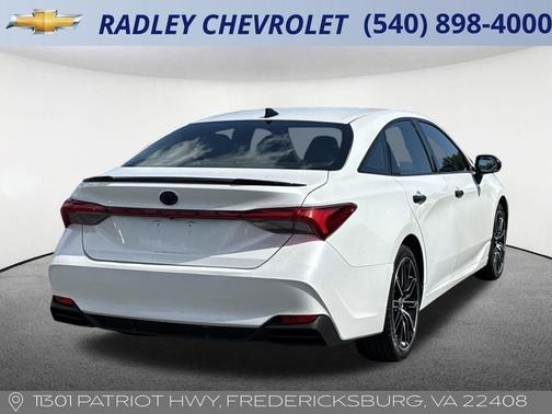 2022 Toyota Avalon Hybrid XSE Nightshade
