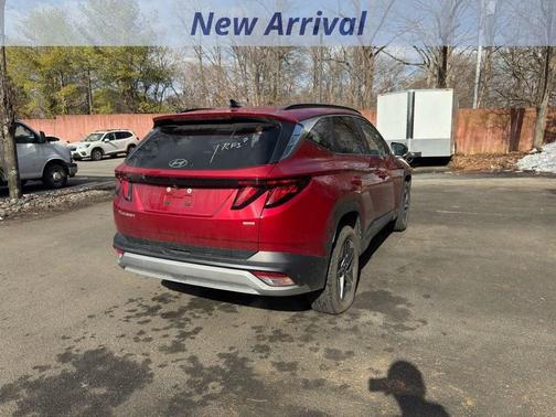 2025 Hyundai TUCSON SEL