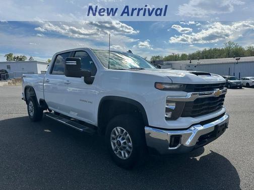 Summit White 2025 Chevrolet Silverado 2500 LT