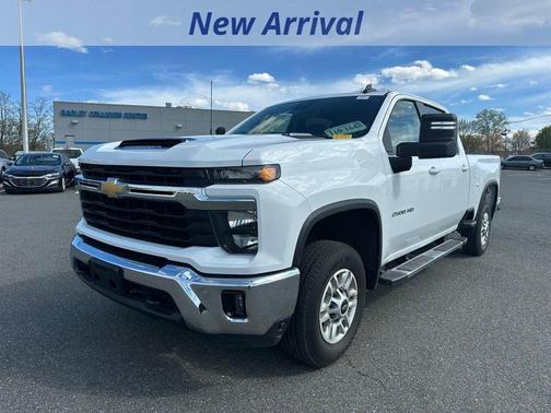 Summit White 2025 Chevrolet Silverado 2500 LT