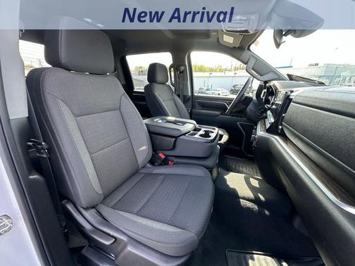 Summit White 2025 Chevrolet Silverado 2500 LT