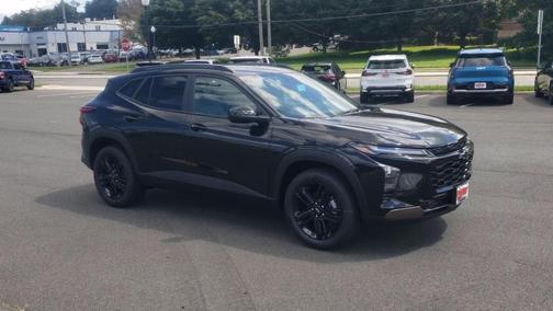 Mosaic Black Metallic 2026 Chevrolet Trax ACTIV