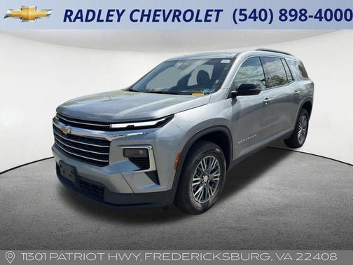 Sterling Gray Metallic 2025 Chevrolet Traverse LT