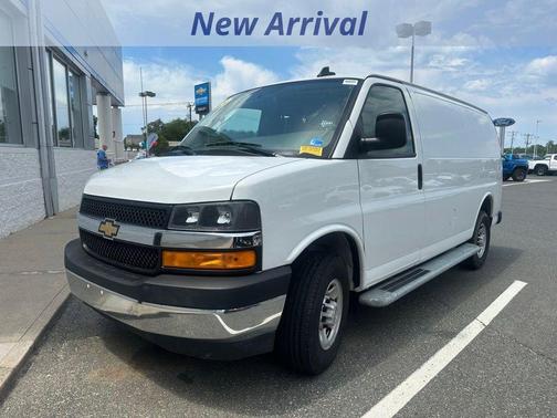Summit White 2024 Chevrolet Express 2500 Work Van