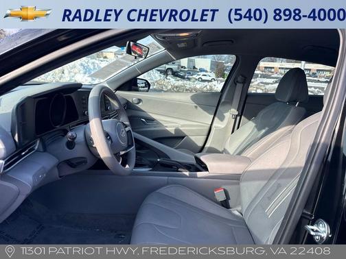 2023 Hyundai ELANTRA SEL