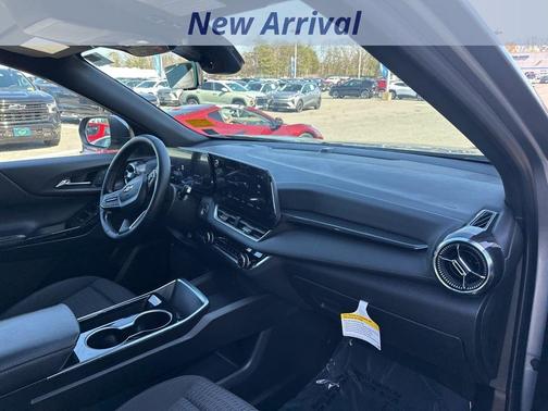 Sterling Gray Metallic 2025 Chevrolet Equinox LT