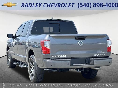 2022 Nissan Titan SV