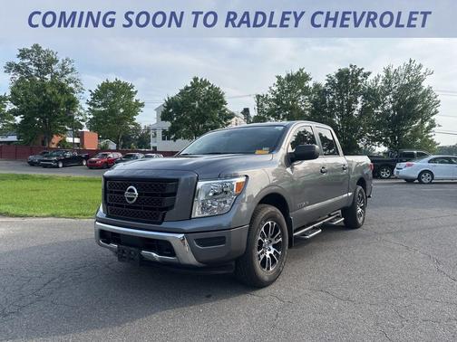 2022 Nissan Titan SV