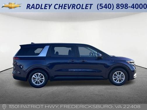 2024 Kia Carnival LX