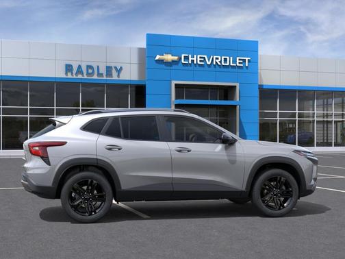 Sterling Gray Metallic 2026 Chevrolet Trax ACTIV