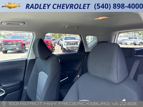 White 2025 Kia Soul LX
