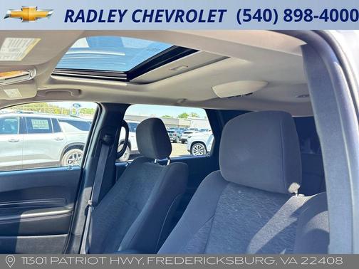 White 2022 Dodge Durango SXT