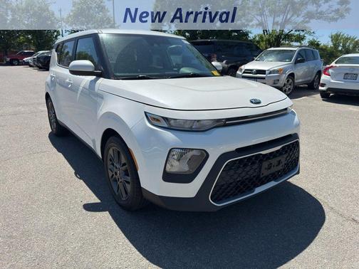 Snow White Pearl 2021 Kia Soul S