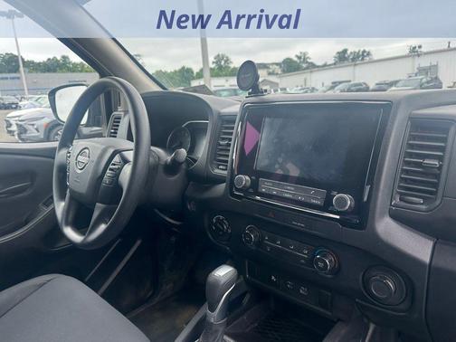 Gun Metallic 2022 Nissan Frontier S