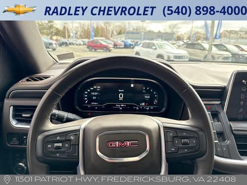 2023 GMC Yukon XL SLT