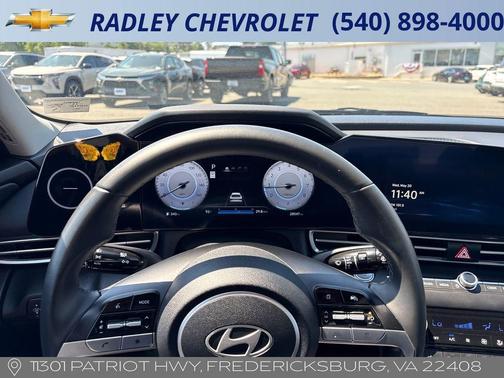 2025 Hyundai ELANTRA SEL Convenience