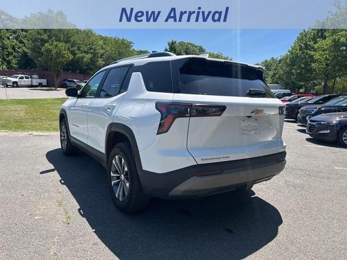 Summit White 2025 Chevrolet Equinox LT