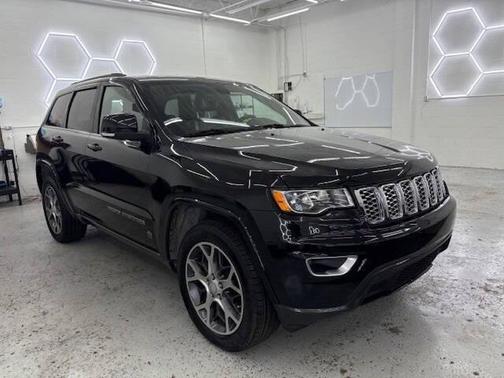 2018 Jeep Grand Cherokee Sterling Edition
