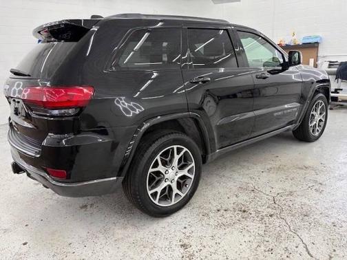 2018 Jeep Grand Cherokee Sterling Edition