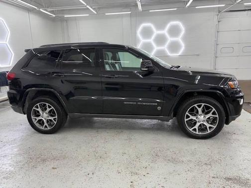 2018 Jeep Grand Cherokee Sterling Edition