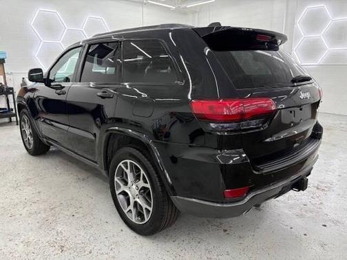 2018 Jeep Grand Cherokee Sterling Edition