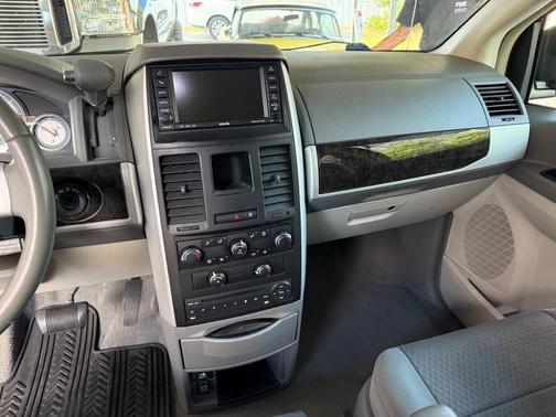 2010 Dodge Grand Caravan SXT