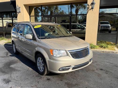 2015 Chrysler Town & Country Touring