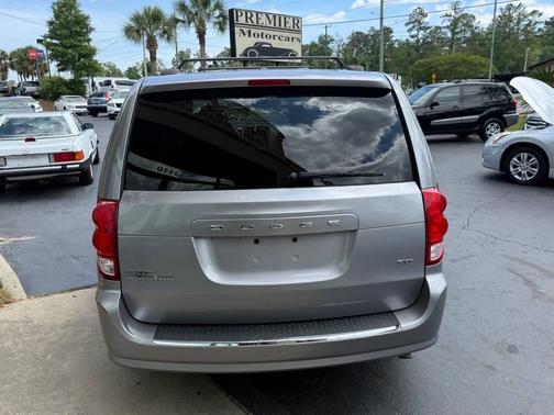 Billet Silver Metallic Clearcoat 2014 Dodge Grand Caravan SXT