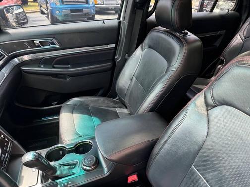 White Platinum Metallic Tri-Coat 2016 Ford Explorer Sport