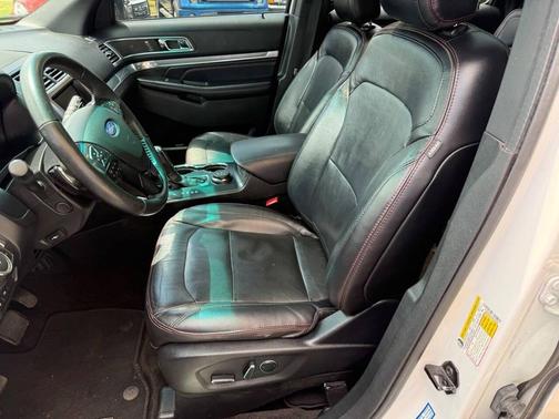 White Platinum Metallic Tri-Coat 2016 Ford Explorer Sport