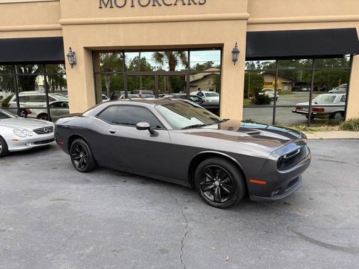 Granite Pearlcoat 2020 Dodge Challenger SXT