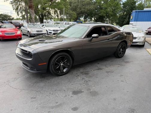 Granite Pearlcoat 2020 Dodge Challenger SXT