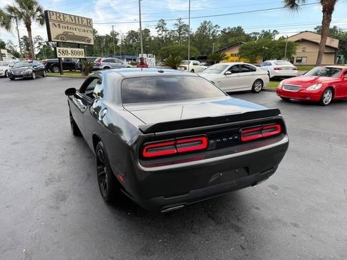 Granite Pearlcoat 2020 Dodge Challenger SXT