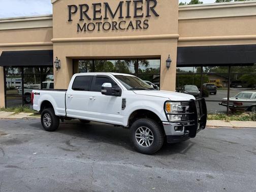 White Platinum Metallic Tri-Coat 2017 Ford F-250 Lariat