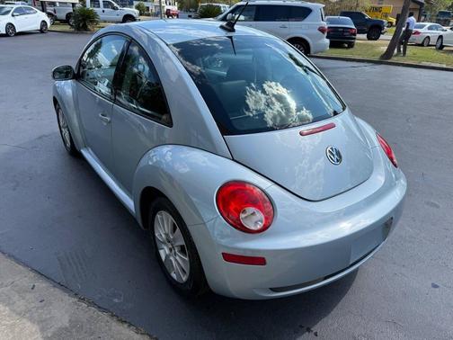 2010 Volkswagen New Beetle 2.5L