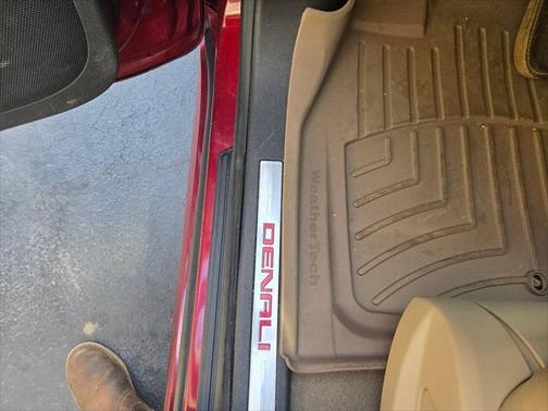 2011 GMC Acadia Denali