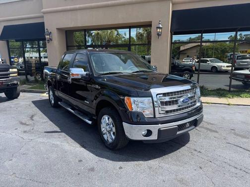 Tuxedo Black Metallic 2013 Ford F-150 XLT