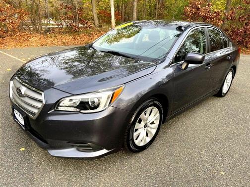 Photo 2 of 32 of 2016 Subaru Legacy 2.5i Premium