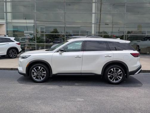 2025 INFINITI QX60 LUXE