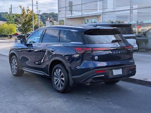 2025 INFINITI QX60 PURE