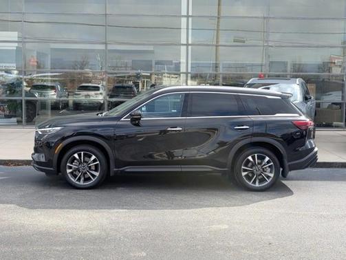 2024 INFINITI QX60 LUXE