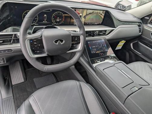 2025 INFINITI QX80 LUXE