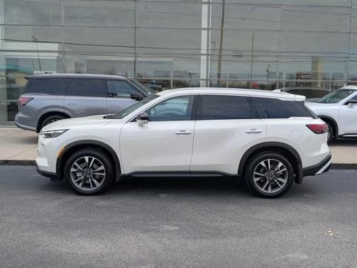 2025 INFINITI QX60 LUXE