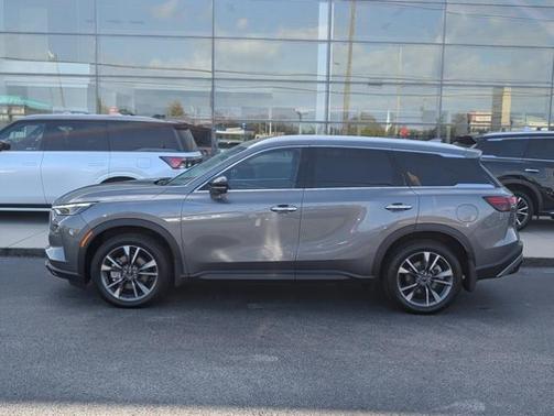 2024 INFINITI QX60 LUXE