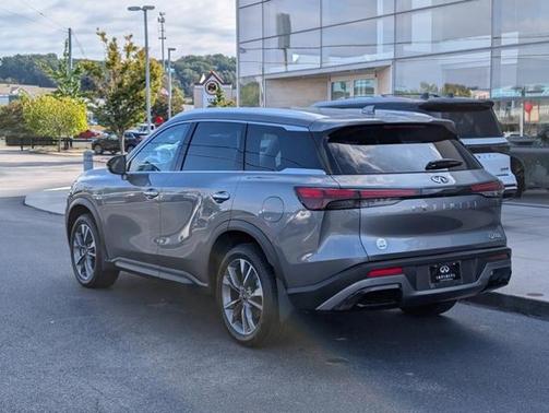 2024 INFINITI QX60 LUXE