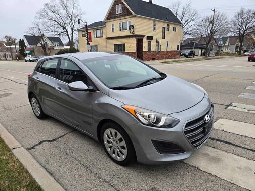 2016 Hyundai Elantra GT Base