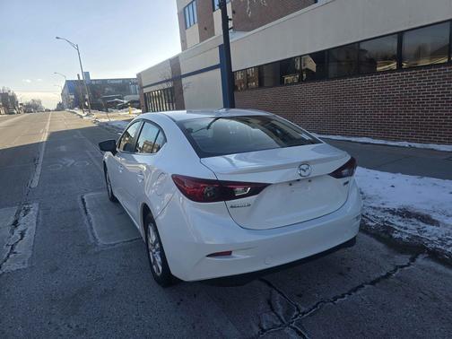 2014 Mazda Mazda3 4dr Sdn Auto i Touring